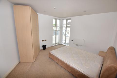 2 bedroom flat to rent, Lloyd Street, Altrincham, Cheshire, WA14