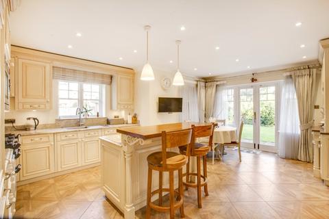 5 bedroom detached house to rent, Norgrove Park, Gerrards Cross, Buckinghamshire