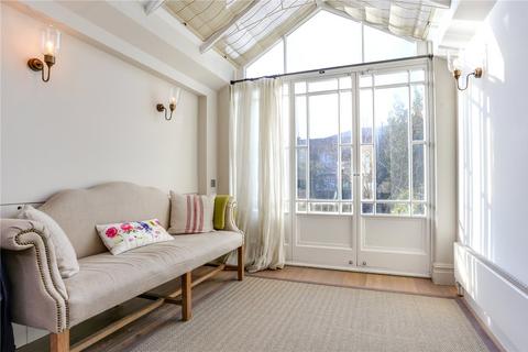 3 bedroom terraced house to rent, Pembroke Square, Kensington, London, W8