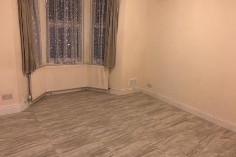 2 Bed Flats To Rent In Southall South Apartments Flats