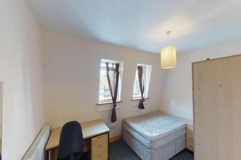 6 bedroom flat to rent, Portswood Road, Portswood, Southampton, SO17