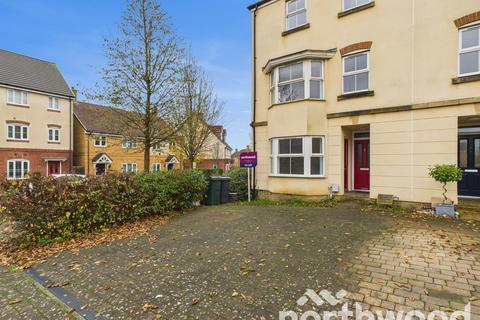 4 bedroom semi-detached house to rent, Broadview Close, Bridgefield, Ashford, TN25