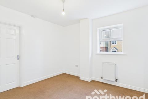 4 bedroom semi-detached house to rent, Broadview Close, Bridgefield, Ashford, TN25