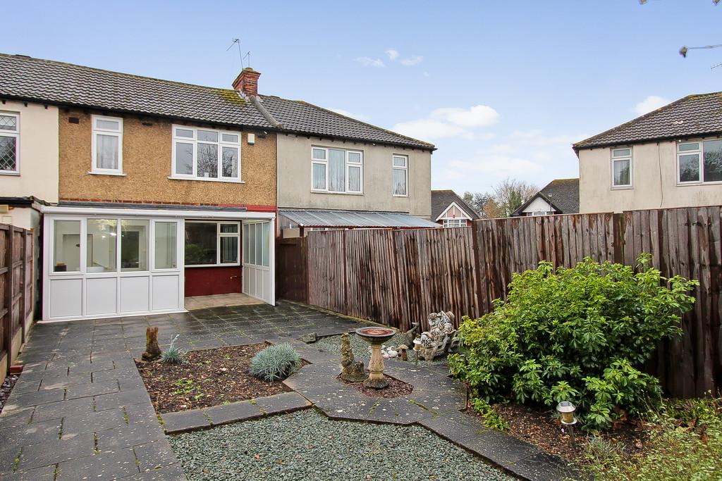 Whitchurch Avenue, Edgware HA8 3 bed terraced house £475,000