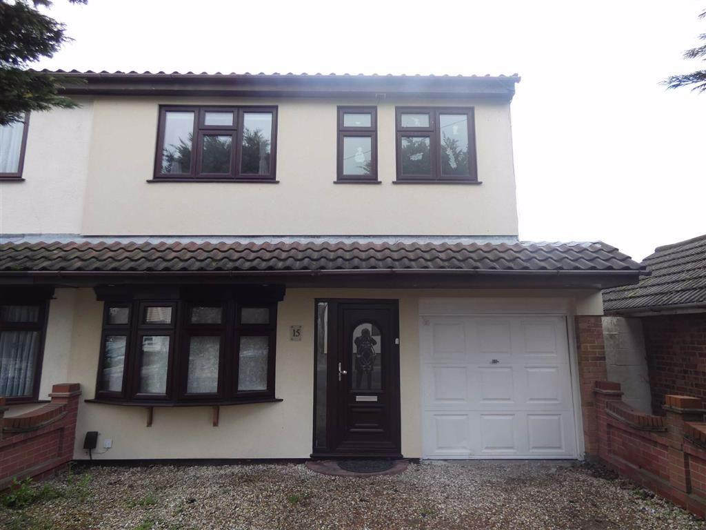 Frederick Road, Rainham, Essex, RM13 3 bed semidetached house £1,450