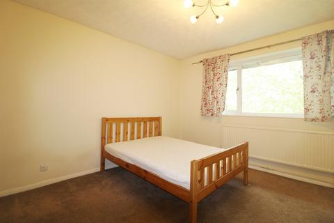 3 bedroom maisonette to rent, Nelson Terrace, London Road, Reading, RG1