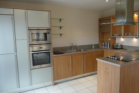 2 bedroom apartment to rent, Luscinia View, Napier Road, Reading, RG1