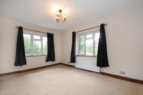 3 bedroom detached house to rent, Marlow Road,  High Wycombe,  HP11