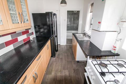 2 bedroom flat to rent, Hunter Avenue, Blyth