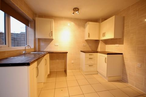 3 bedroom semi-detached house to rent, Thames Close, Medway Park, Worcester