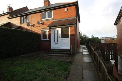 3 bedroom semi-detached house to rent, Miles Road, High Green
