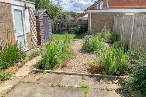 2 bedroom semi-detached house to rent, Lancaster Way, Glen Parva, Leicester LE2