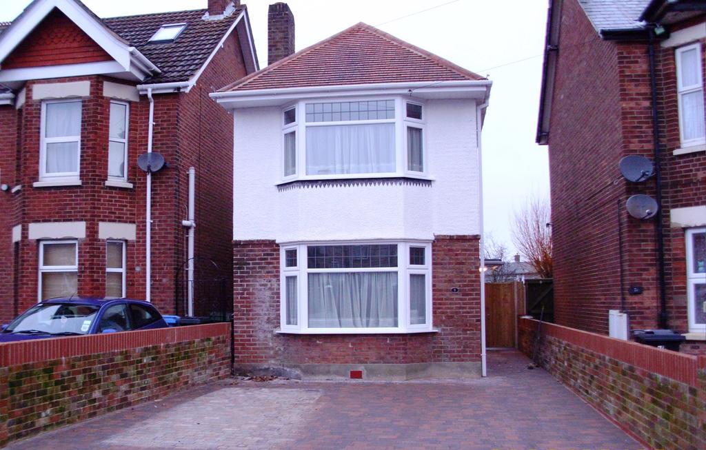 Jolliffe Road, Poole BH15 3 bed detached house £1,195 pcm (£276 pw)