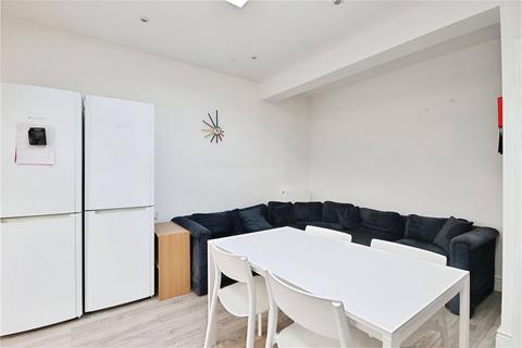 5 bedroom semi-detached house to rent, Weston Road, Guildford, Surrey, GU2