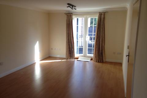 2 bedroom apartment to rent, Telford Court, Old College Road, Newury RG14