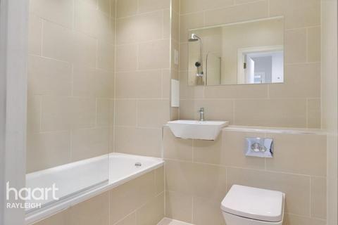 2 bedroom flat to rent, Victoria Avenue, Southend-on-sea