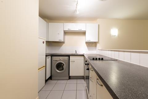 2 bedroom apartment to rent, Centreway apartments., ilford  IG1