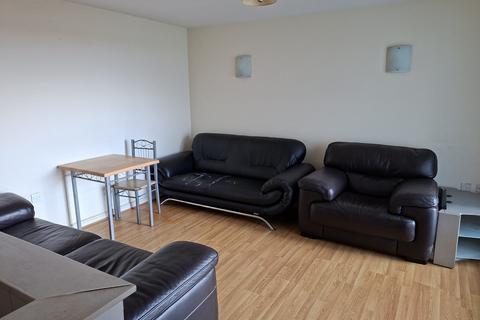 2 bedroom apartment to rent, Centreway apartments., ilford  IG1