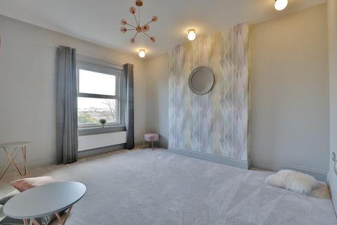 3 bedroom flat for sale, Lennox Road South, Southsea