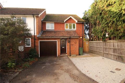 4 bedroom terraced house to rent, The Cedars, Guildford, Surrey, GU1