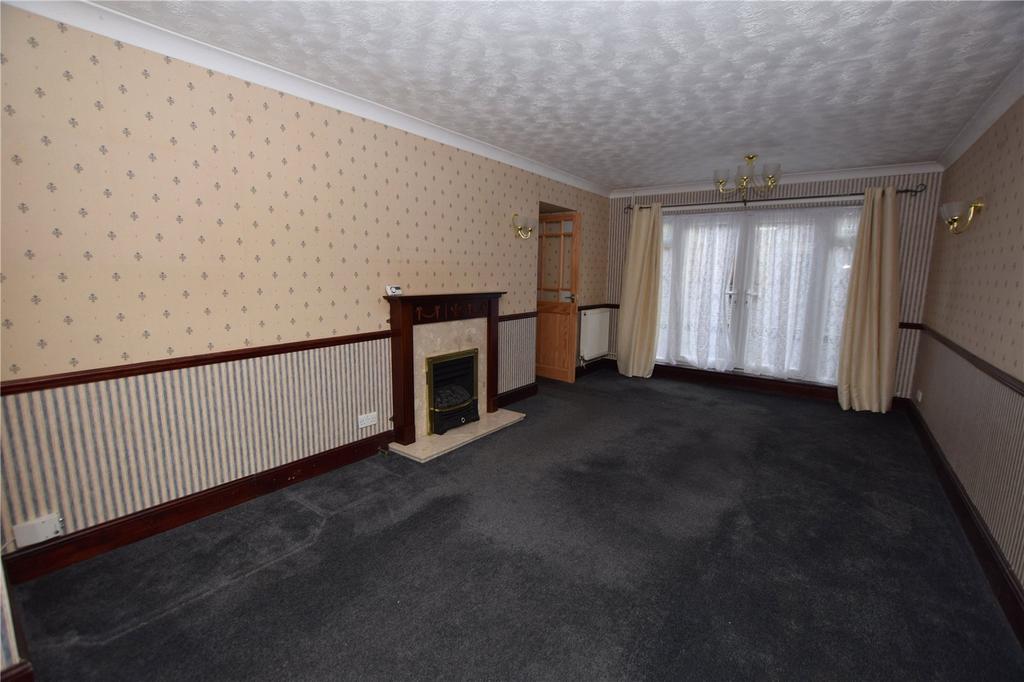 Rantree Fold, Lee Chapel South, Basildon, Essex, SS16 3 bed terraced