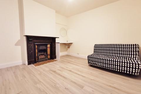 House share to rent, Barrington Road, Crouch End N8