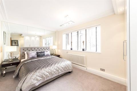 2 bedroom apartment to rent, Hans Crescent, SW1X