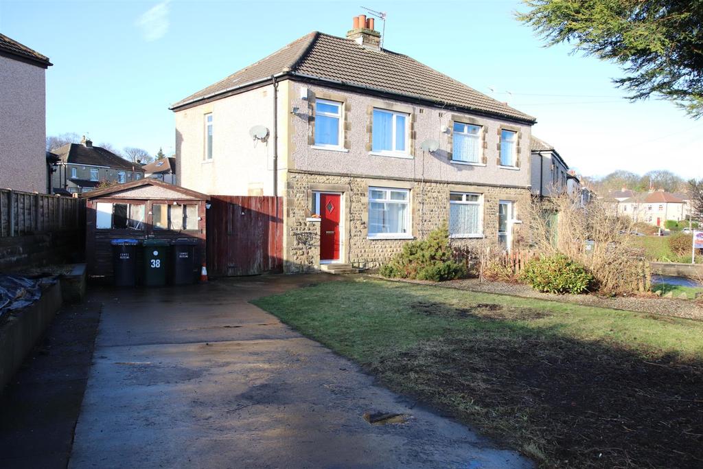 Leafield Drive, Eccleshill, Bradford 3 bed semidetached house £135,000
