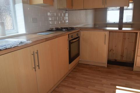 2 bedroom end of terrace house to rent, Kenyon Lane, Lowton