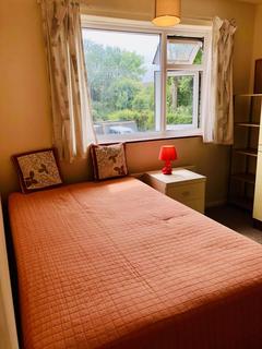 3 bedroom house share to rent, St Stephens Court