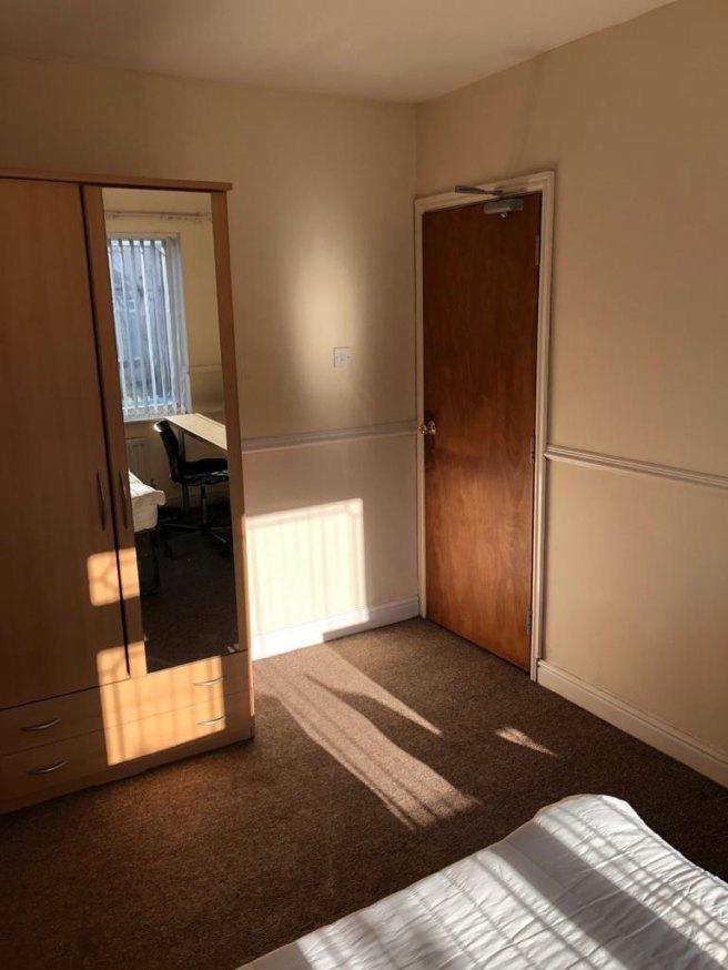 Queensland-avenue-cv5-8fh-922162