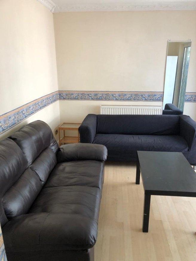 Queensland-avenue-cv5-8fh-948100