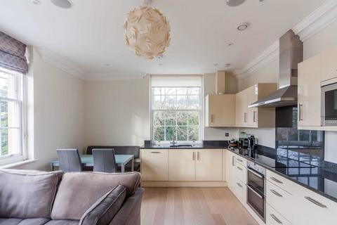 2 bedroom apartment to rent, Holburne Place