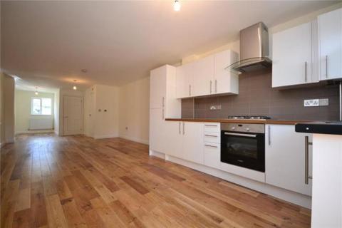 3 bedroom terraced house for sale, Holton close, london N11