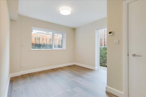 2 bedroom flat to rent, Horn Lane, London, W3