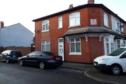 3 bedroom end of terrace house to rent, Lea Road, Sparkhill