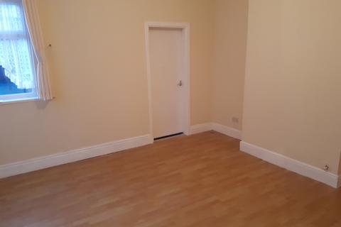 3 bedroom end of terrace house to rent, Lea Road, Sparkhill