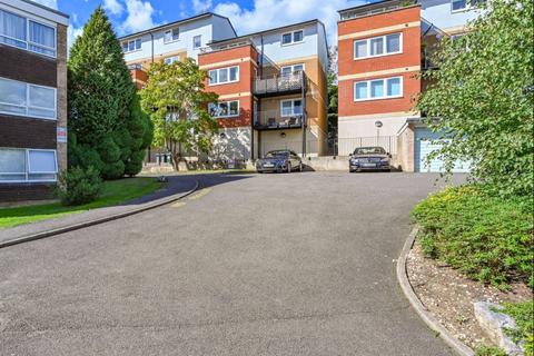 2 bedroom apartment for sale, Penn Place, Solomons Hill, Rickmansworth, WD3
