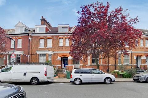 2 bedroom flat to rent, Dennington Park Road, West Hampstead NW6