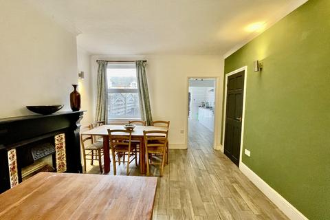 3 bedroom terraced house to rent, Victoria Street, Melton Mowbray, LE13 0AS