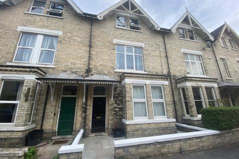 1 bedroom in a house share to rent - Feversham Crescent, Room 2