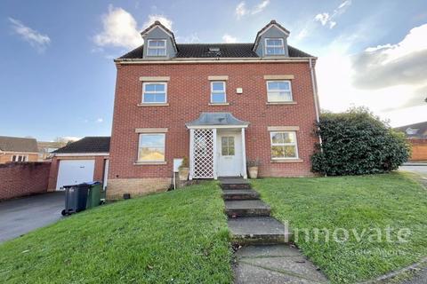 4 bedroom detached house to rent, Oldacre Road, Oldbury B68