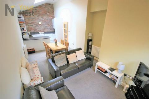 3 bedroom apartment to rent, The Old Workshop, Headingley, LS6 4FA