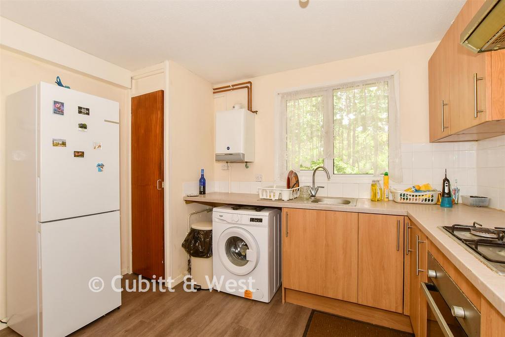 House in Crawley - View 5