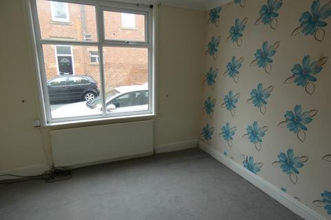 2 bedroom ground floor flat to rent, Woodland Grove, BLACKPOOL, FY3 9EZ