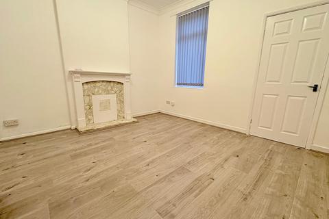 2 bedroom terraced house to rent, Veal St, Grimsby, DN31