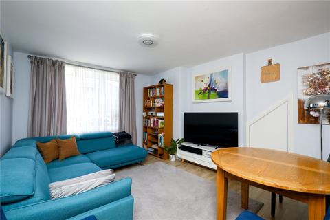 2 bedroom maisonette for sale, Canada Road, London, W3