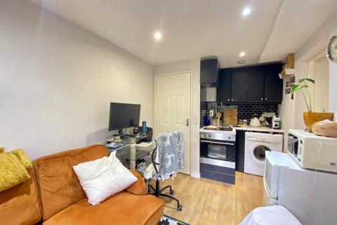 1 bedroom flat to rent, Offord Road, Islington