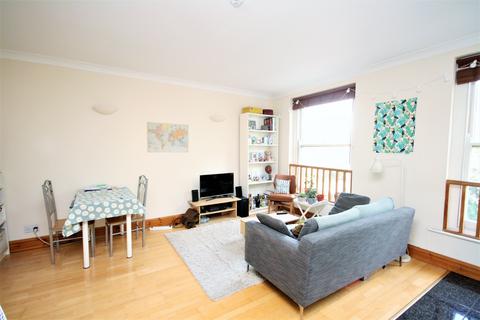 1 bedroom flat to rent, Upper street, Islington