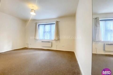 Studio to rent, Wordsworth Court, Chelmsford